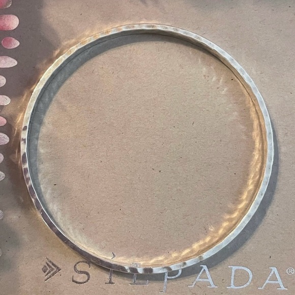 Silpada Sterling Silver ‘Social Circle’ 2 1/4” SMALL Hammered Bangle B3296 - Picture 4 of 14